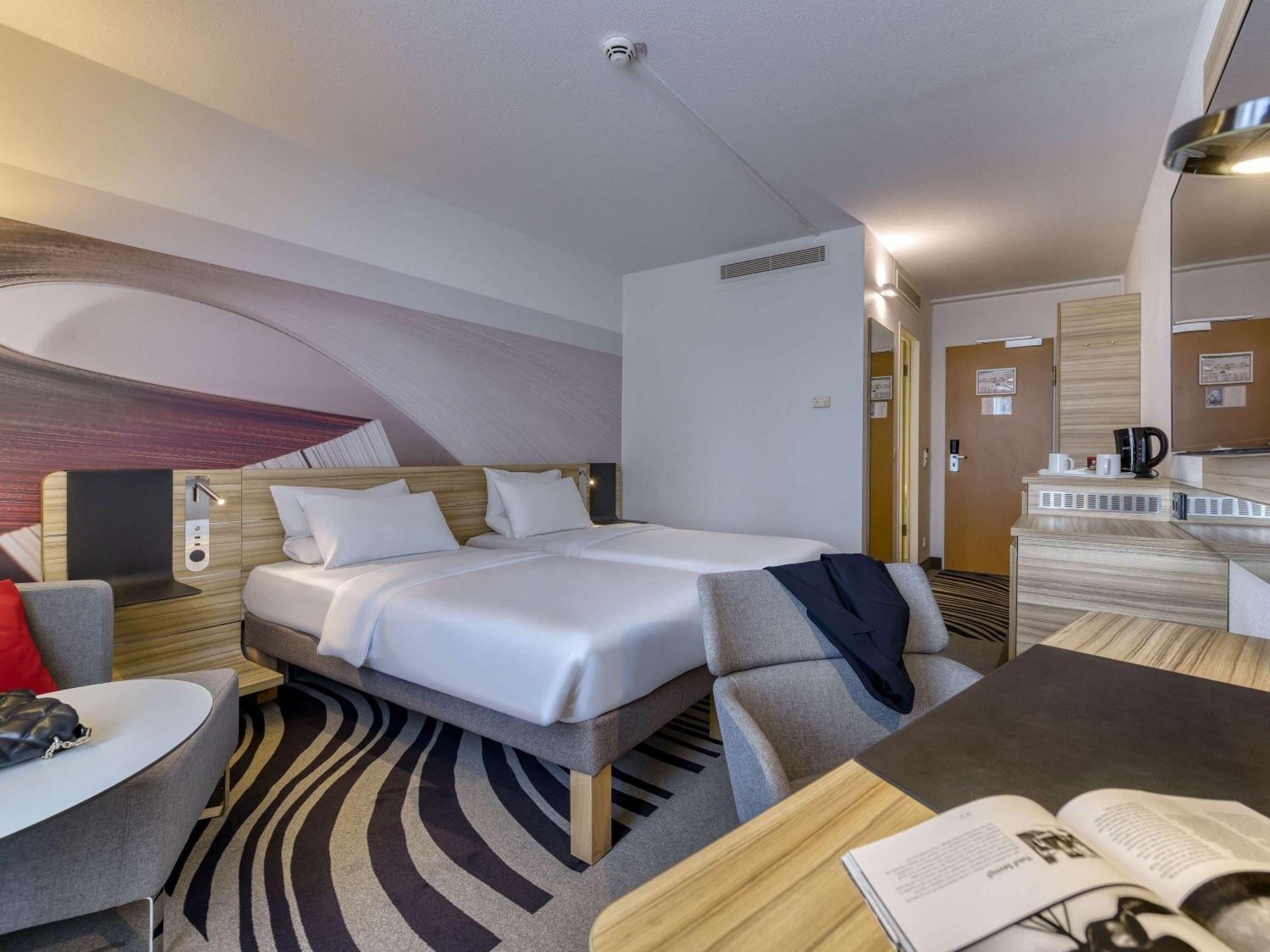 Отель Novotel 4*